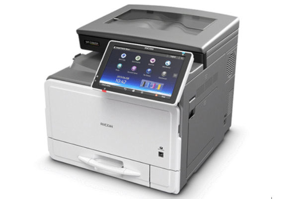 Ricoh Aficio MP C307 – multifunkční barevná laserová tiskárna formátu A4 s duplexním tiskem a síťovým připojením, počet vytištěných stran: 85 000.